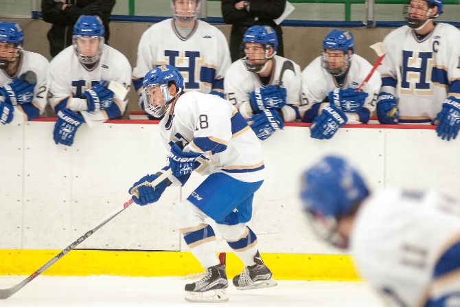 Men's hockey wins sixth in a row - News - Hamilton College