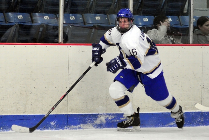 Men's hockey shuts out Wesleyan for 1st win this season - News