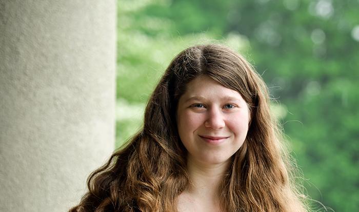 Julia Litzky '12